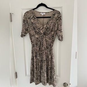 MOTHERHOOD MATERNITY SNAKE PRINT DRESS